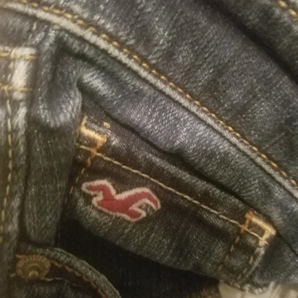 8 Hollister Jeans